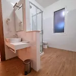 Kleade